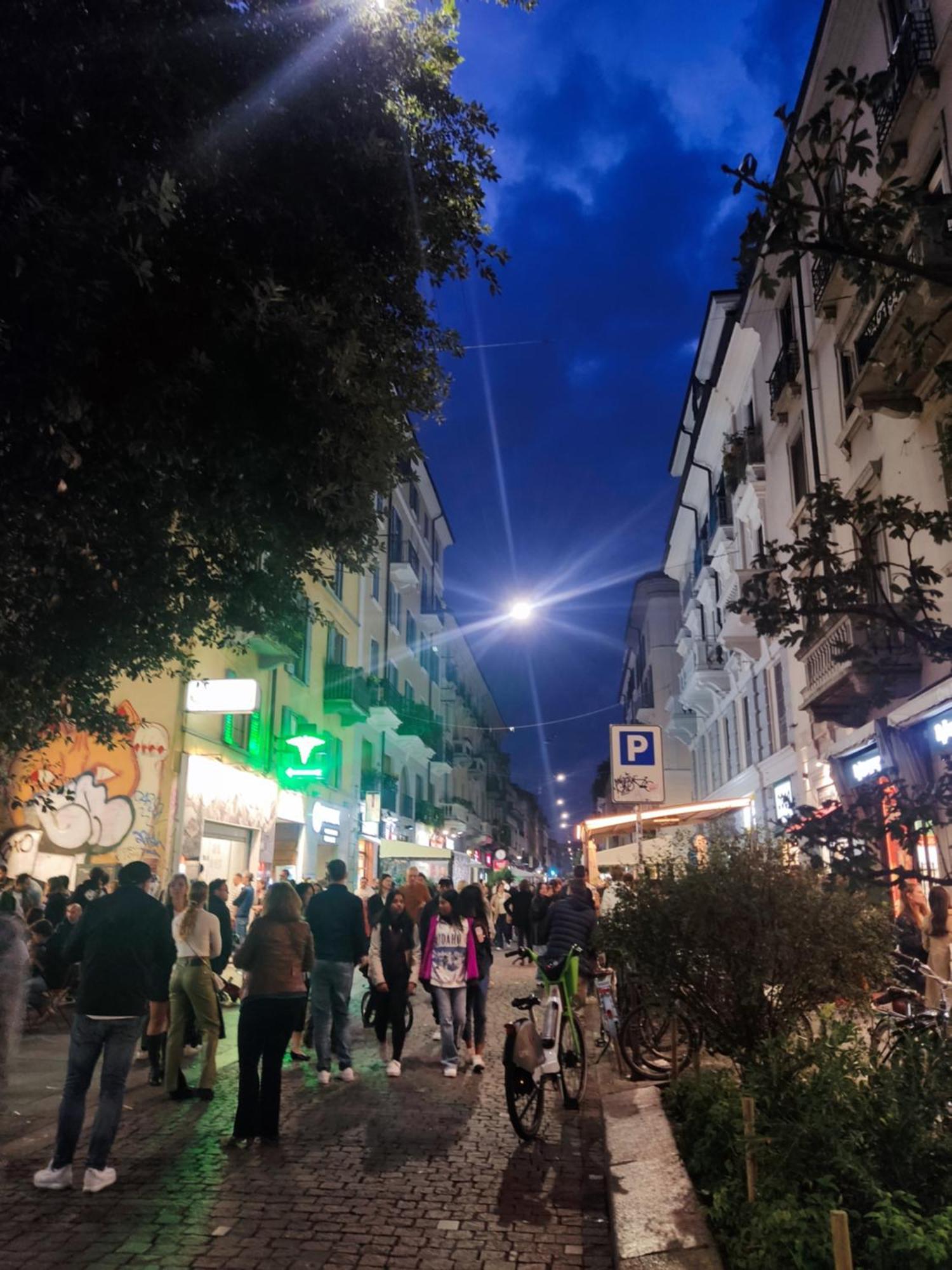Isola Di Chinatown Bilocale Storico Nel Cuore Di Milano, Comfort E Stile Autentico Con 3 Letti Extra Large Eksteriør billede